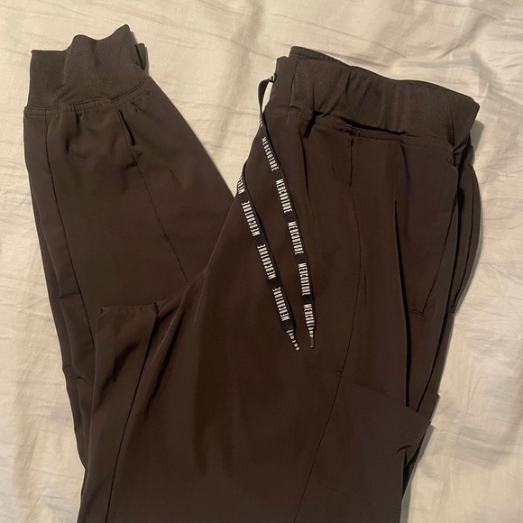 MedCouture Black Scrub Joggers - Picture 2 of 7